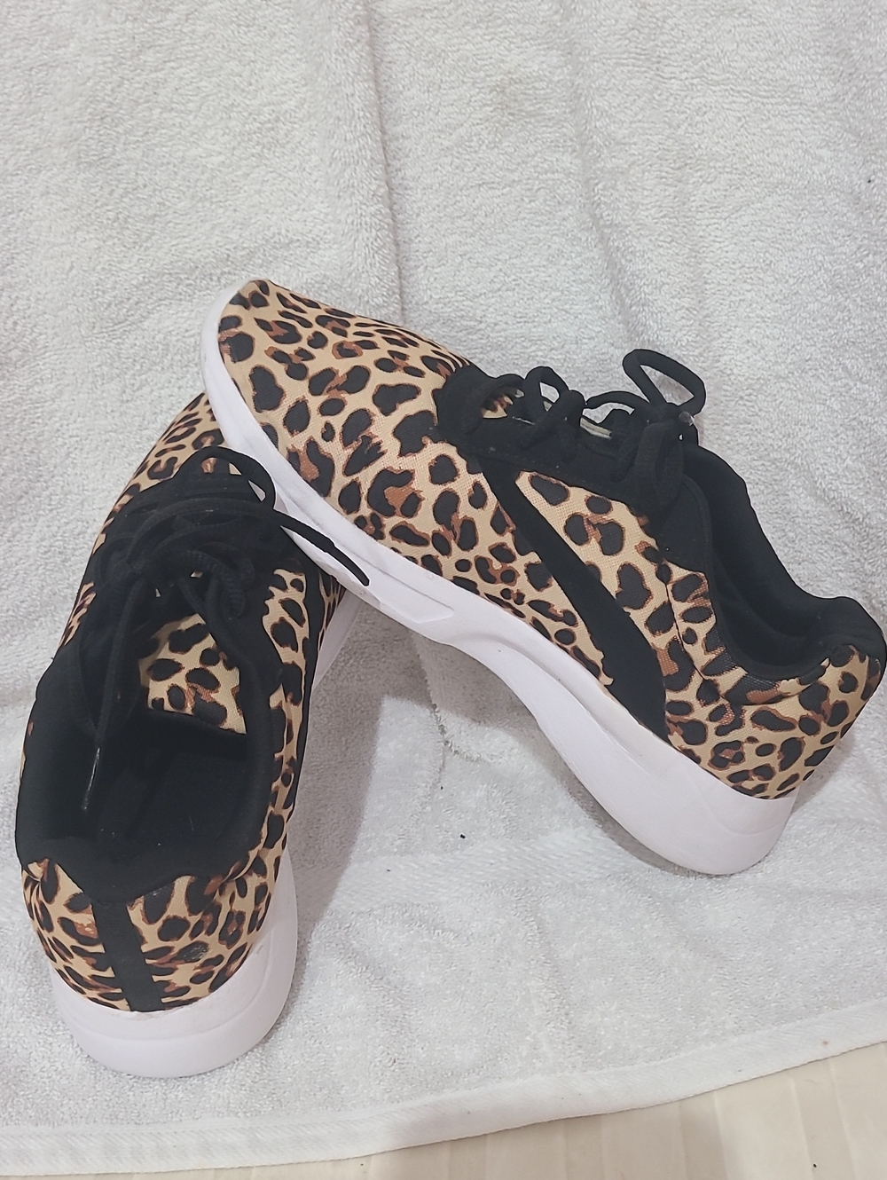 Swift Run Leopard Print Sneakers Brown & Black For Women